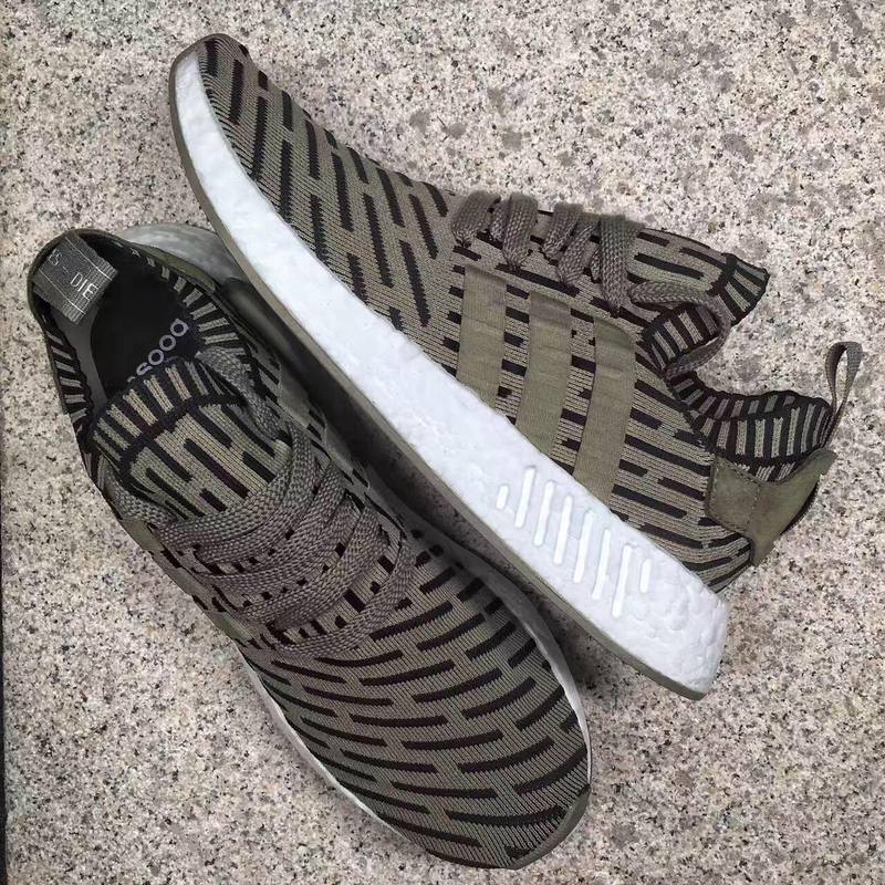 Authentic Adidas NMD R2 11 GS